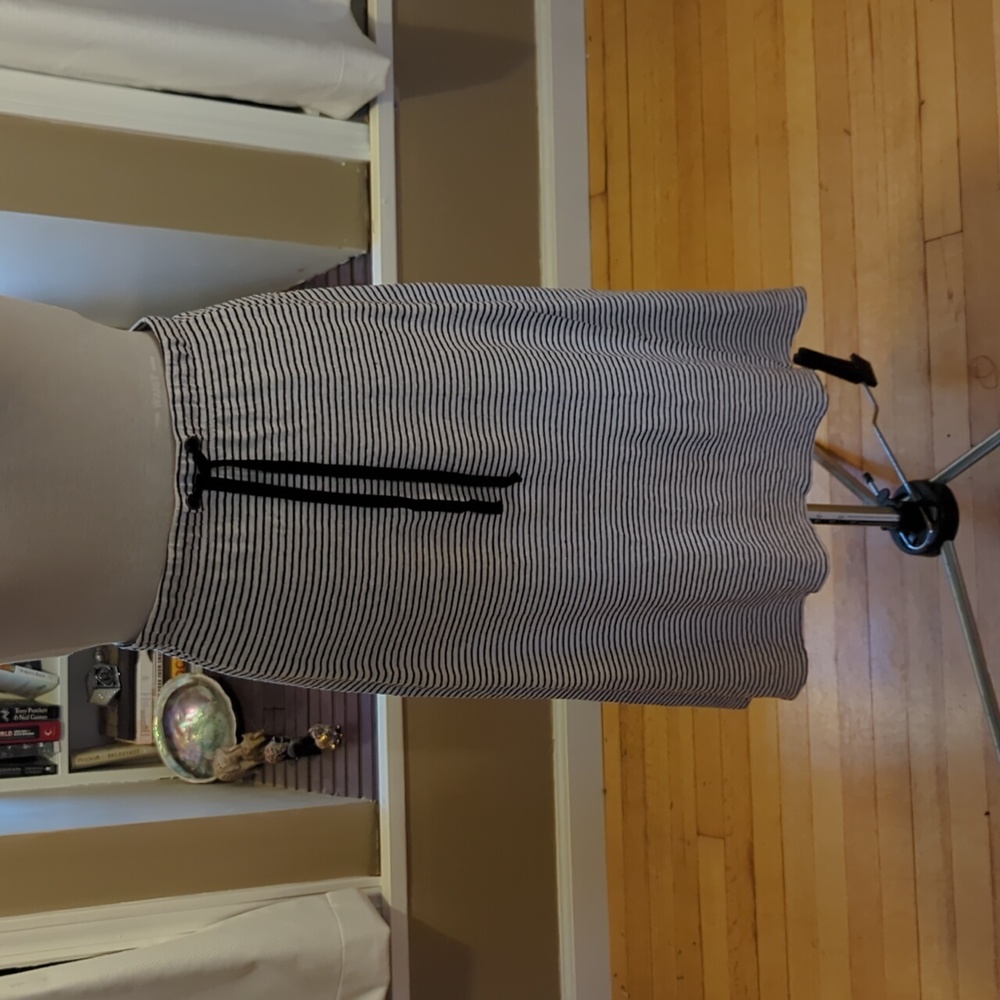Eileen Fisher organic linen midi skirt, size M